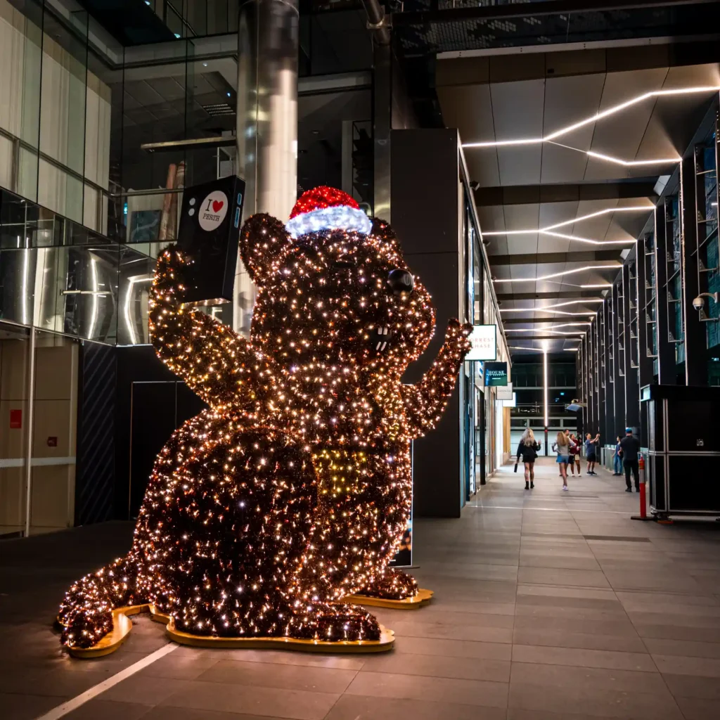 commercial outdoor holiday decorations