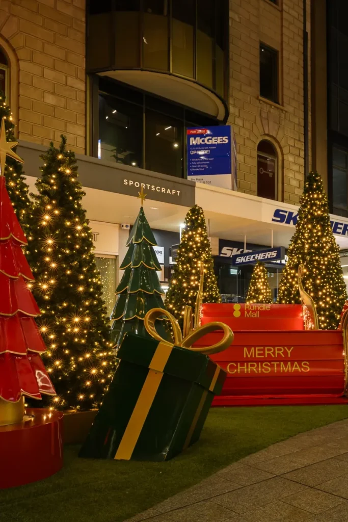 commercial christmas decor