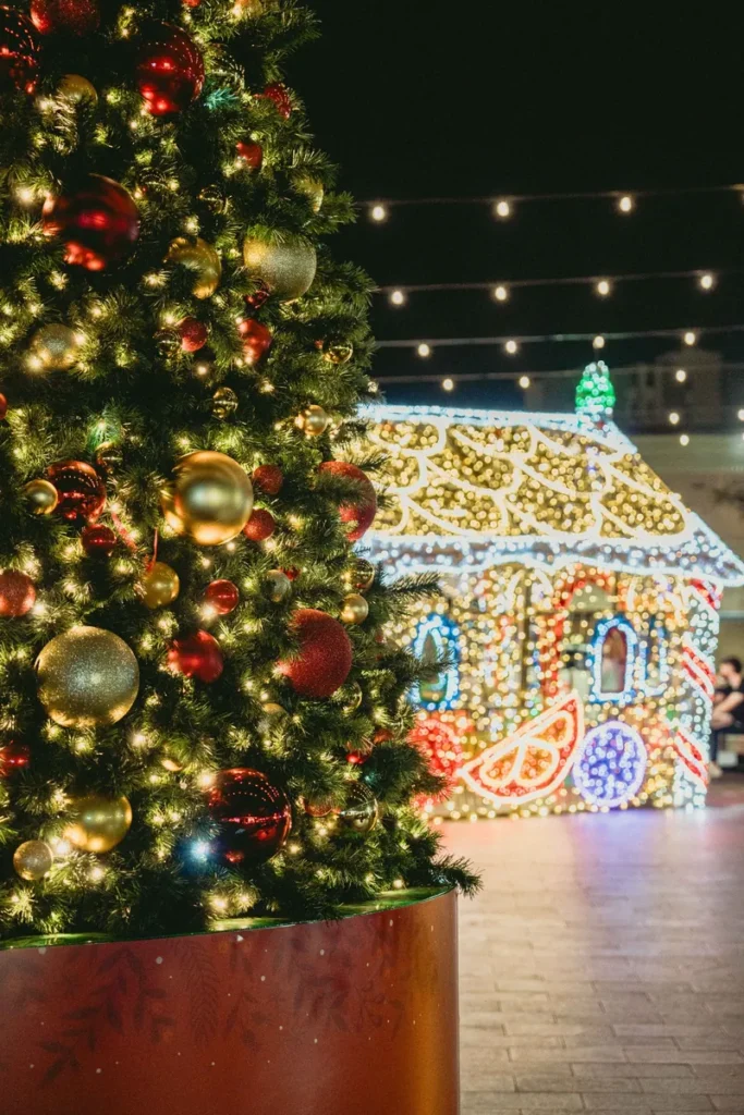 commercial christmas decor